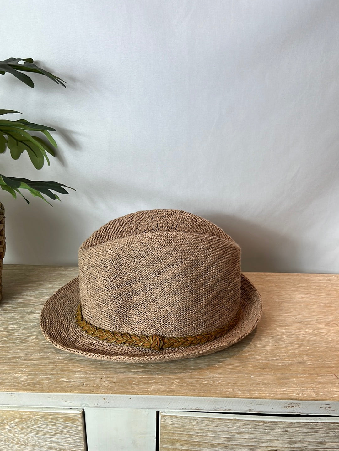 EL CORTE INGLES. Small raffia-style hat.
