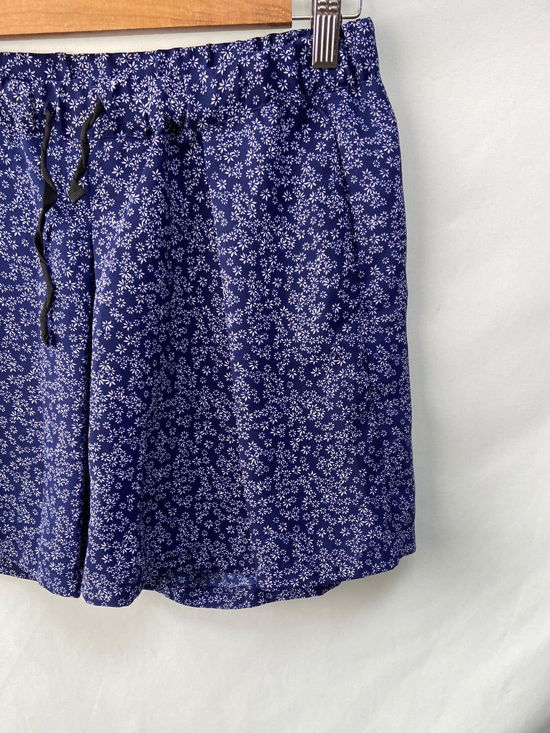 STRADIVARIUS. Shorts flores T. S