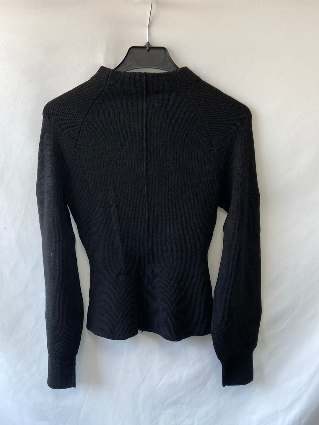 ZARA. Jersey negro punto T.s