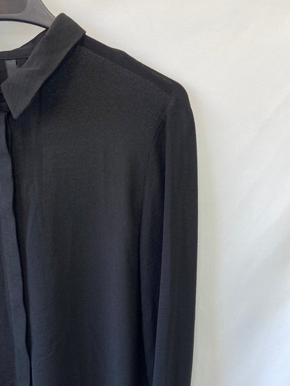 MANGO.Camisa negra T.S