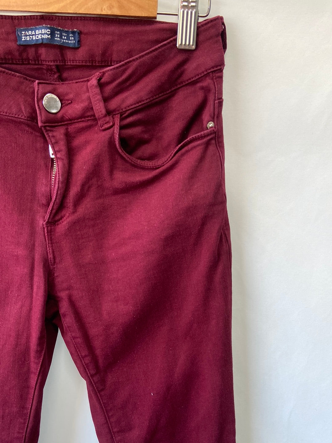 ZARA.Classic burgundy skinny jeans size 36