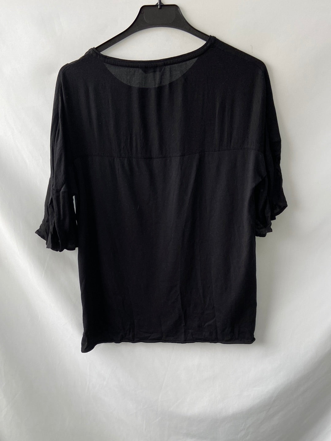 MASSIMO DUTTI. XS T-shirt