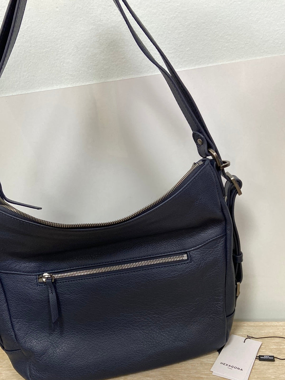 HEXAGONA. Bolso azul piel