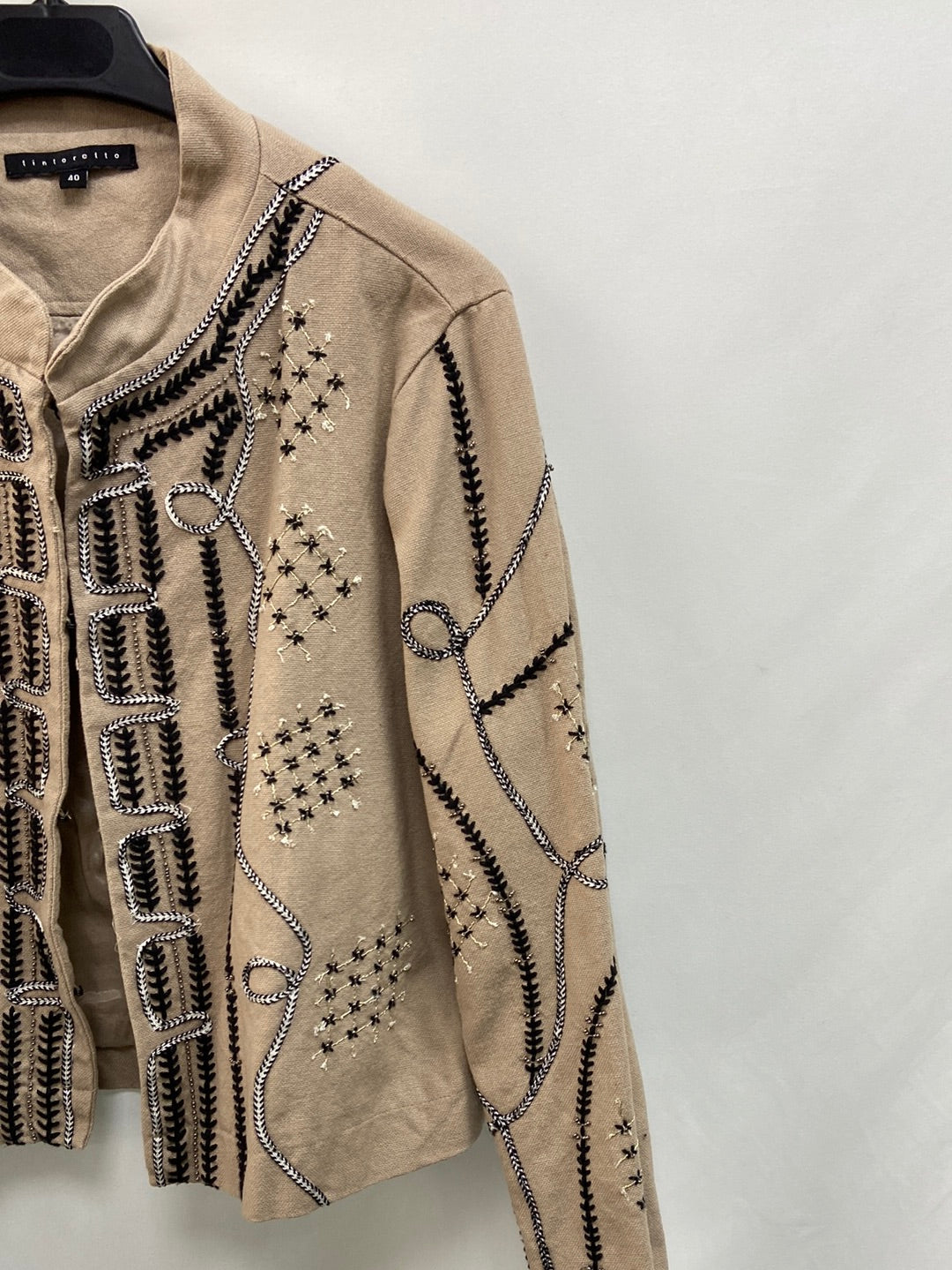 TINTORETTO.Chaqueta beige bordada T.40 (S)