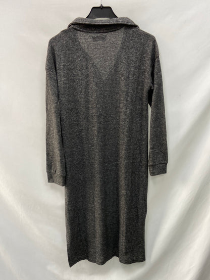 OTRAS.Vestido midi gris polero T.S