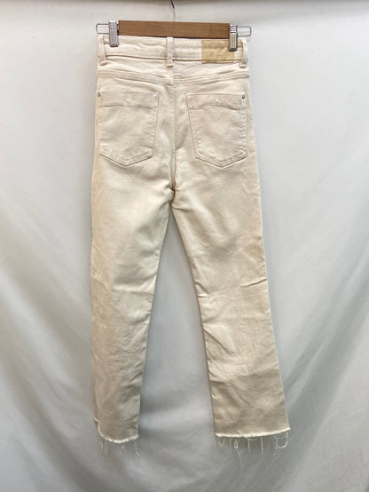 ZARA. Beige jeans size 34 (tara)