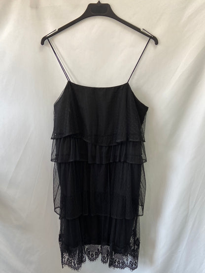 ZARA. Ruffled tulle and lace dress T.xs