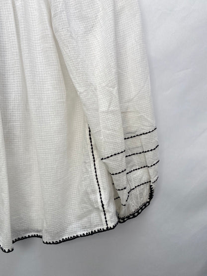 MASSCOB.Blusa textura bordada algodón T.xs