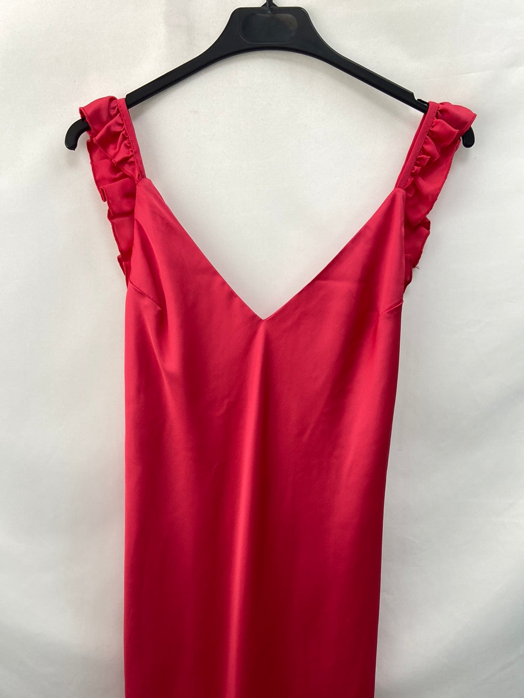 BY CLÉA.Vestido midi rosa satinado (36,38,40)