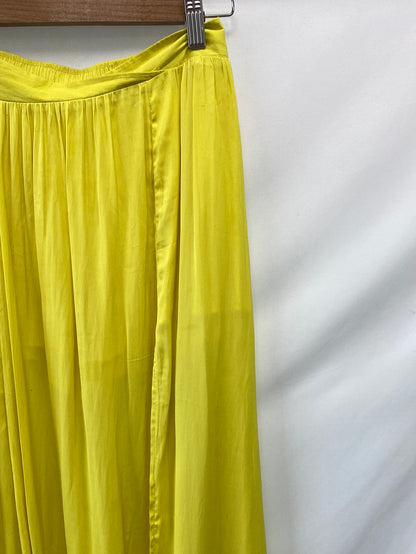 PULL&BEAR.Falda larga amarilla T.s