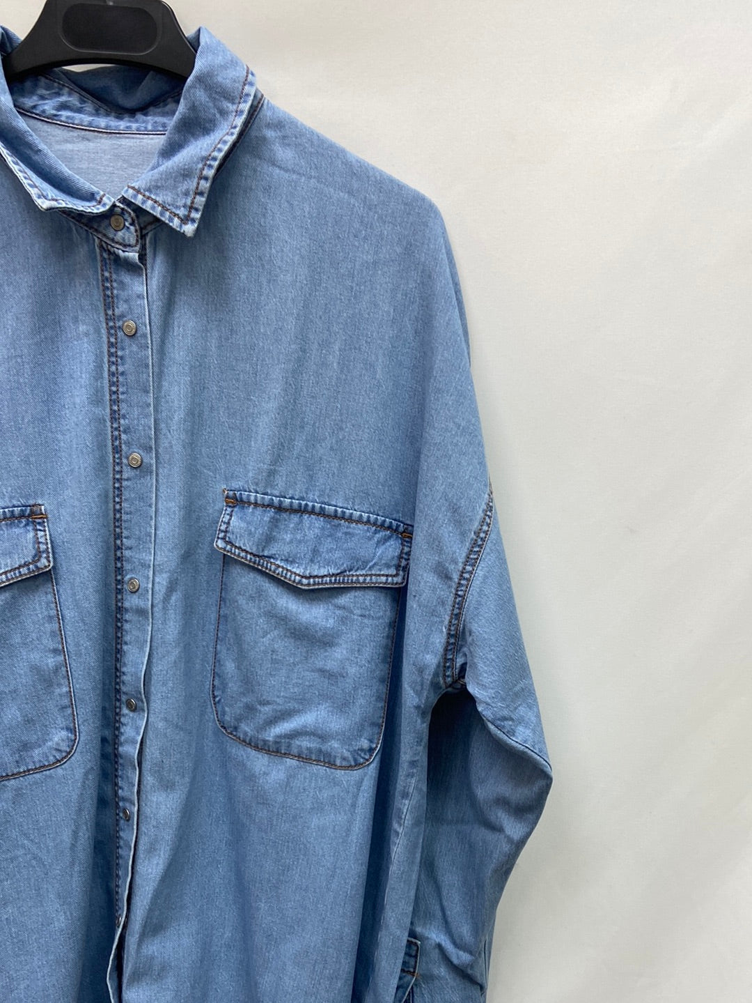 OTRAS.Camisa larga oversized TU (S/M)