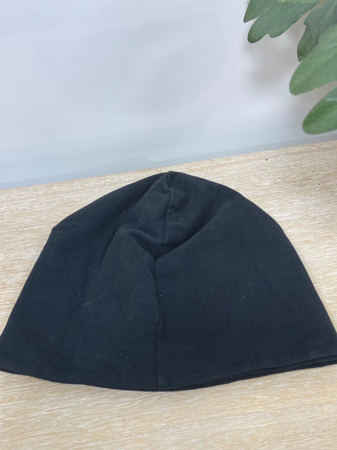 OTHERS. Black hat and glasses