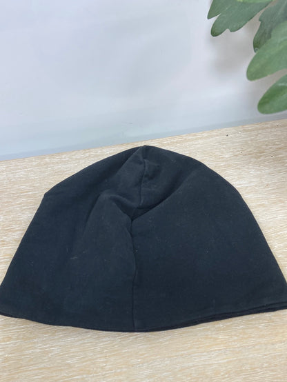 OTHERS. Black hat and glasses