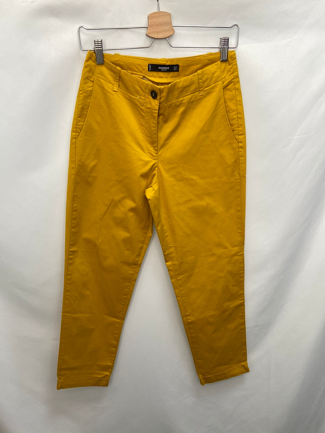 MANGO.Pantalones amarillos/mostaza vestir T.36