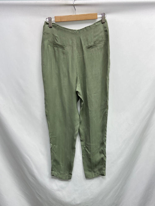 BIMBA Y LOLA. Pantalón fluido verde T.36