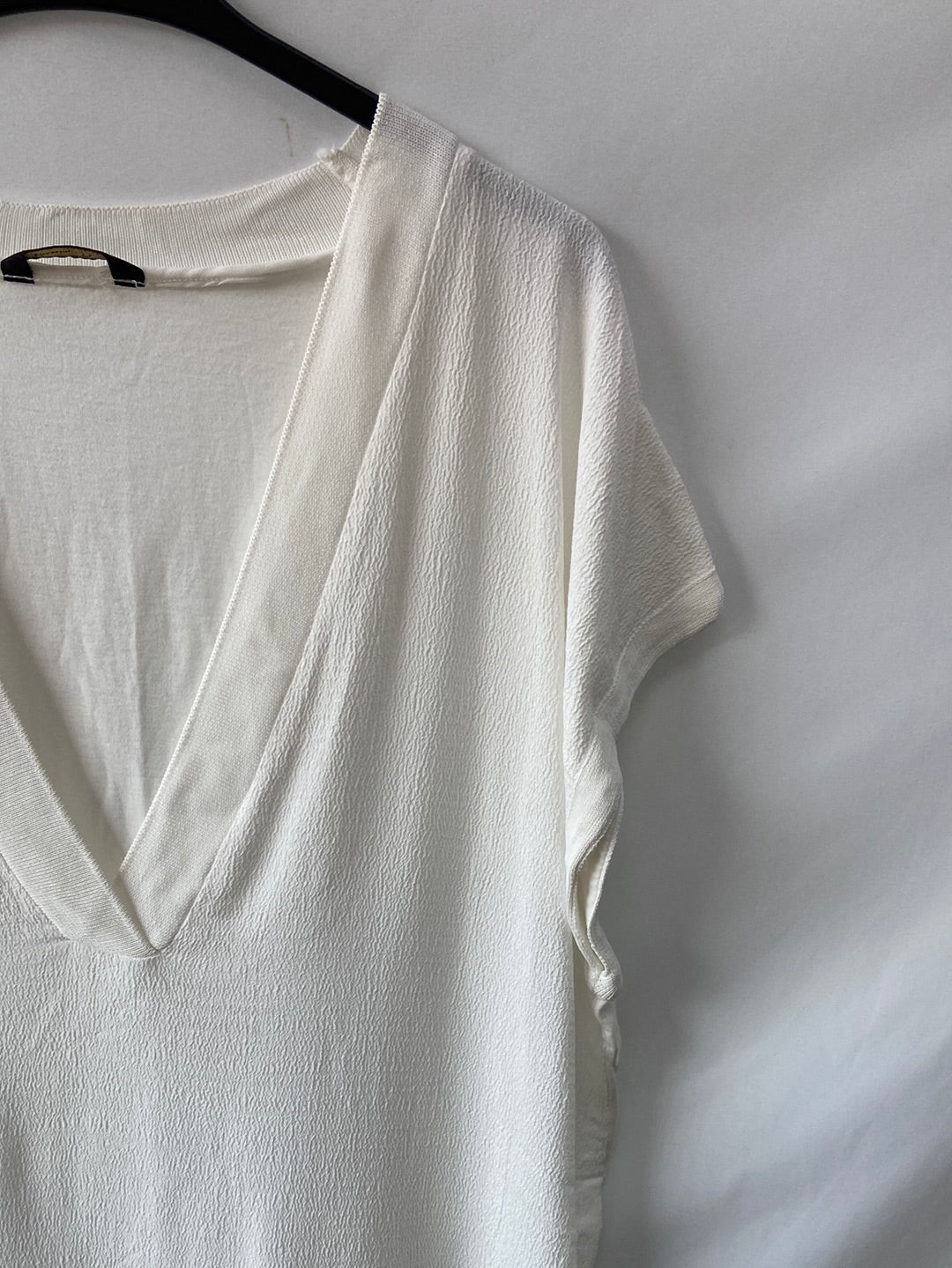 MASSIMO DUTTI.Blusa/camiseta doble textura T.M/L