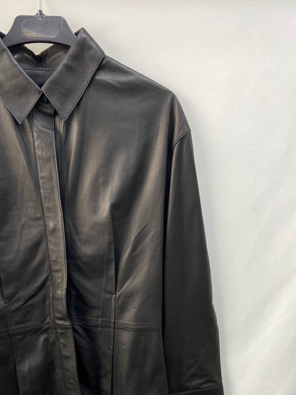 MASSIMO DUTTI.Sobrecamisa piel T.XS