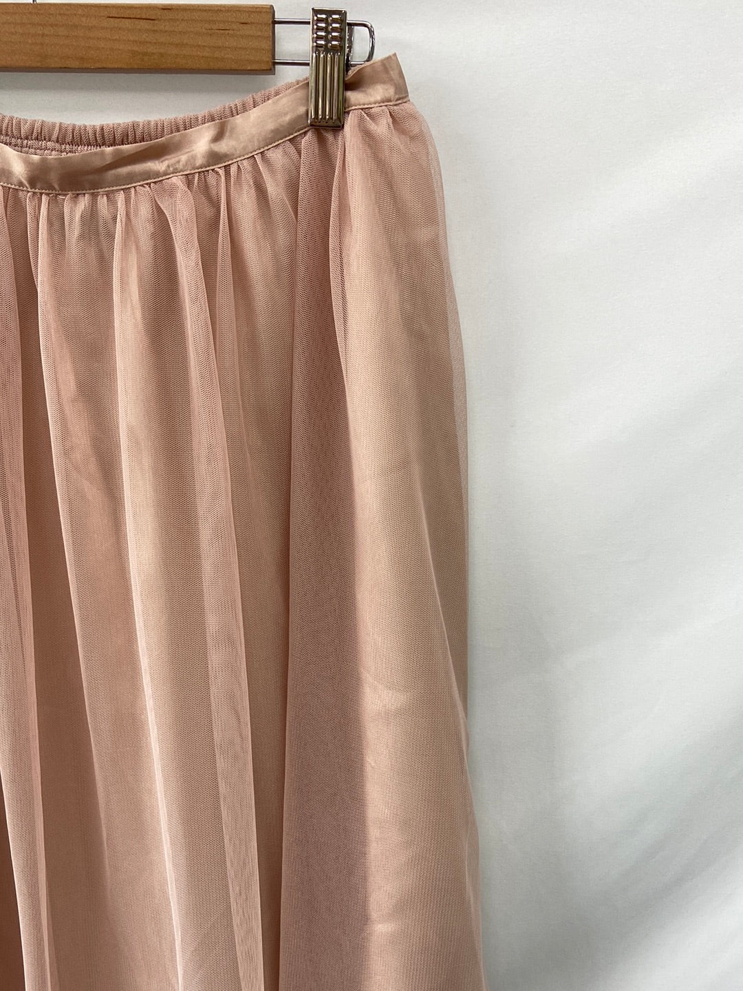 ZARA.Falda midi tul rosa T.M