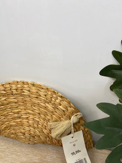 AMICHI. Raffia handbag