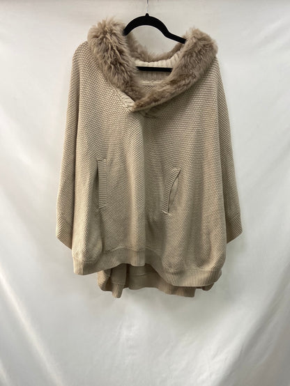 UTERQÜE.Poncho beige pelito Tu