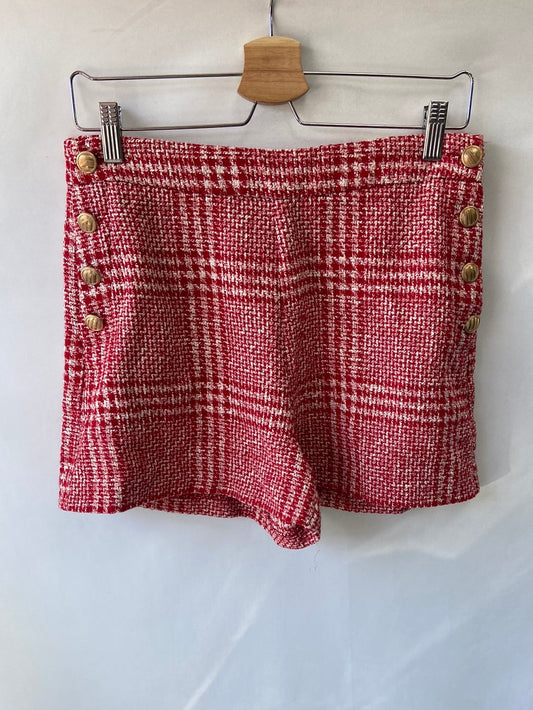 ZARA. Pantalón corto de vestir rojo T.L