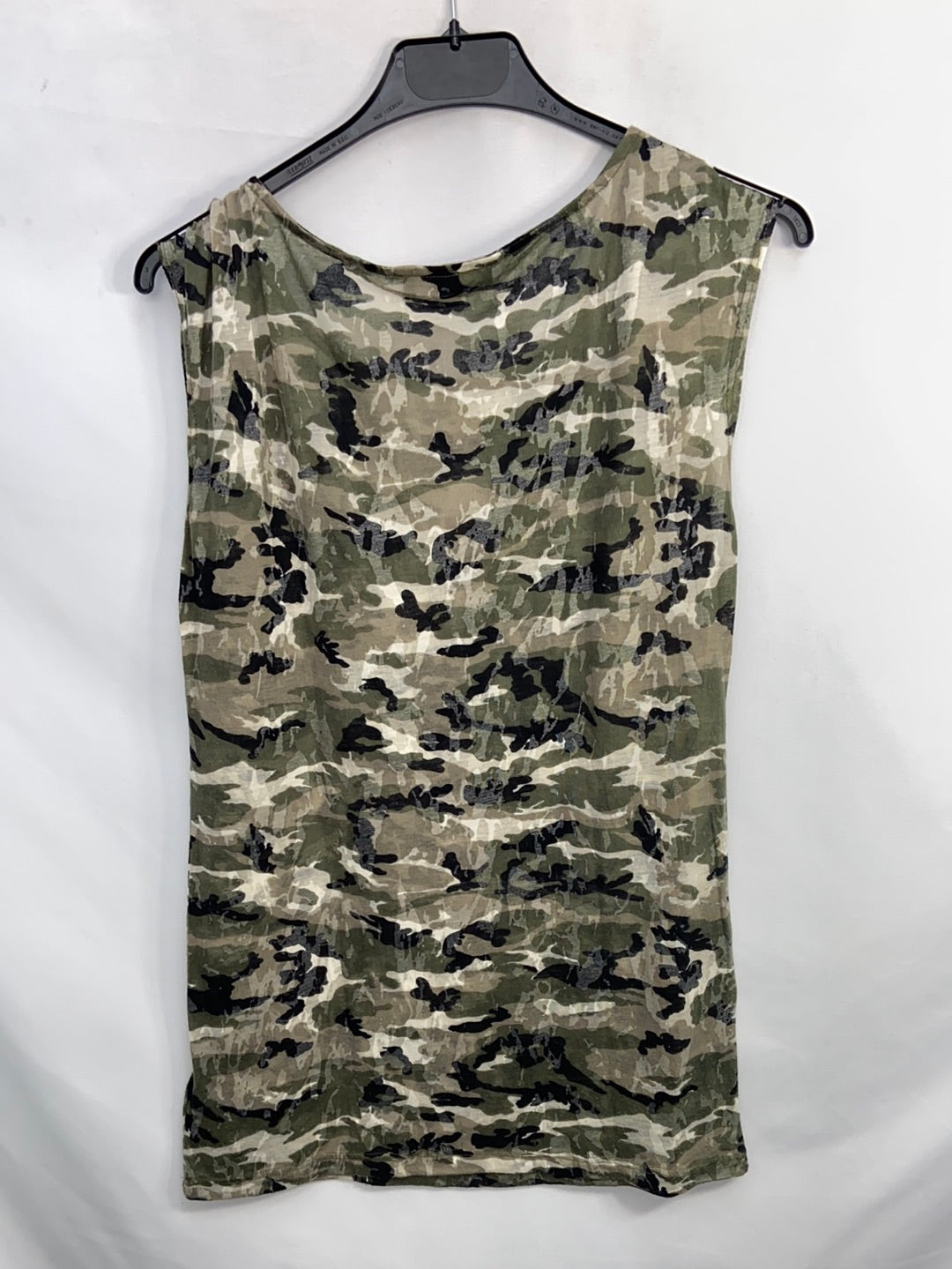 OTRAS.Camiseta finita larga camuflaje T.m