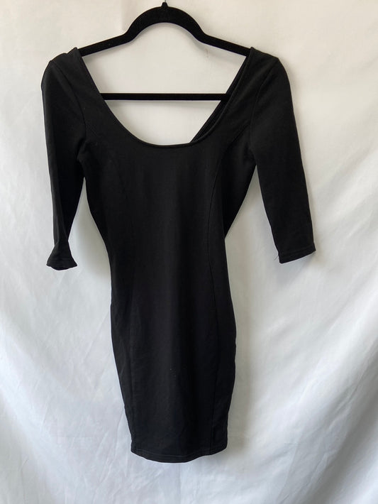 BERSHKA. Black fitted Ts dress