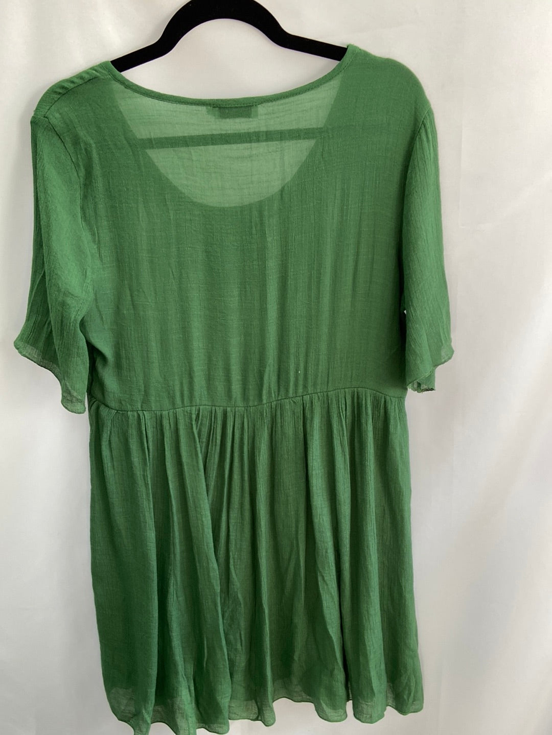 YOUNG FORMULA. Flowing textured dress S.42