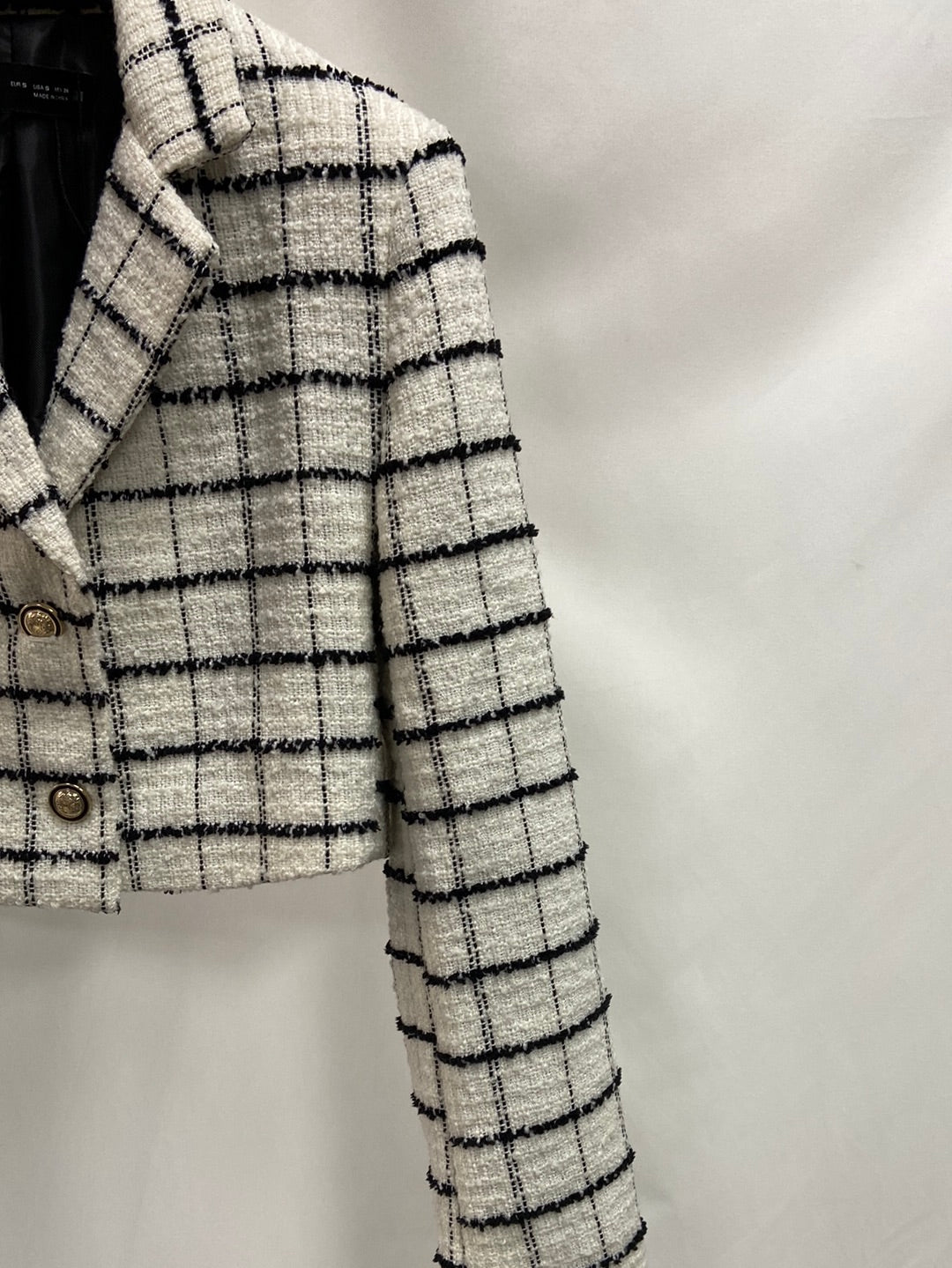 marketZARA.Cropped tweed blazer with checkered Ts