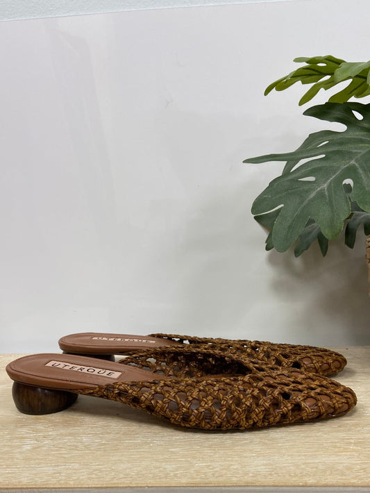 UTERQÜE. Mules rejilla T. 40