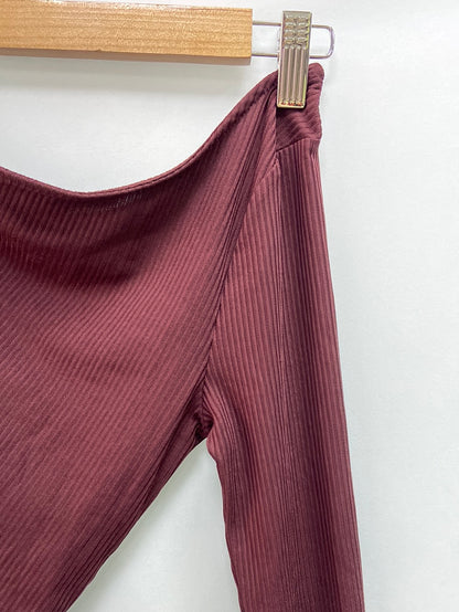 OTHERS. Asymmetrical burgundy top TS