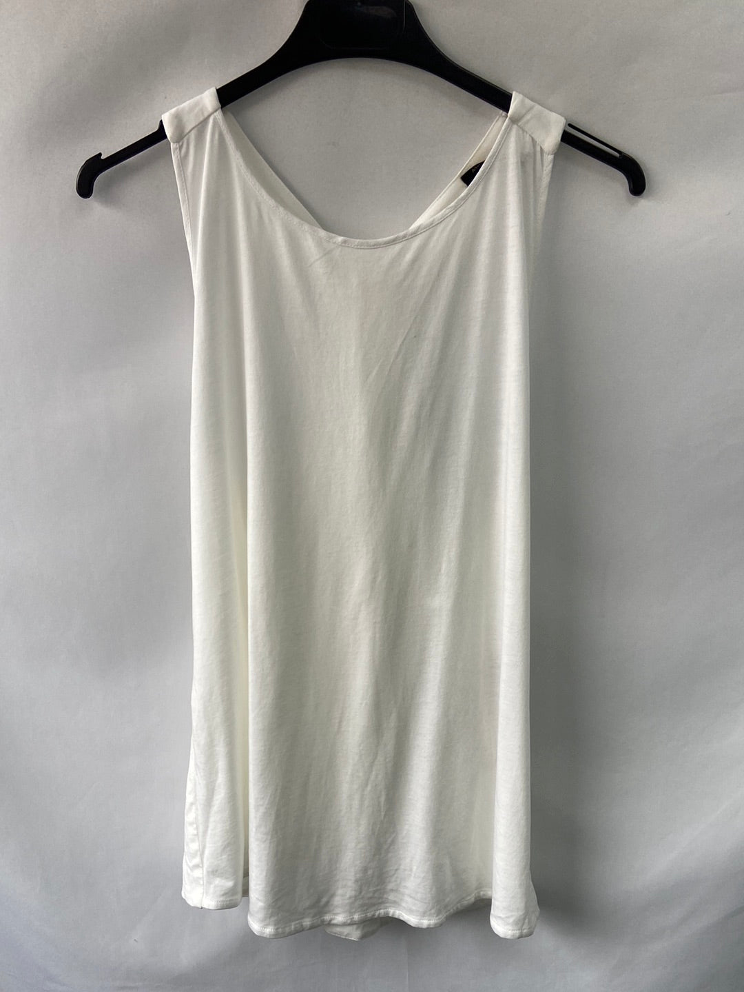 MASSIMO DUTTI. White top with back, size M