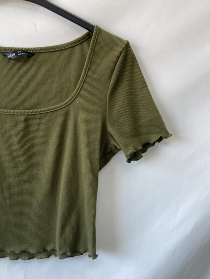 SHEIN.Camiseta verde canalé T.S