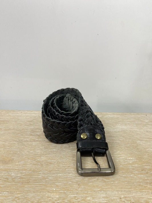 MANGO.Cinturón negro trenzado Tu