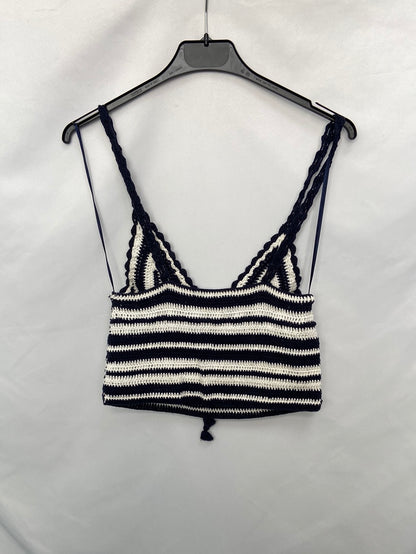 ZARA.Blue and white crochet croptop Ts