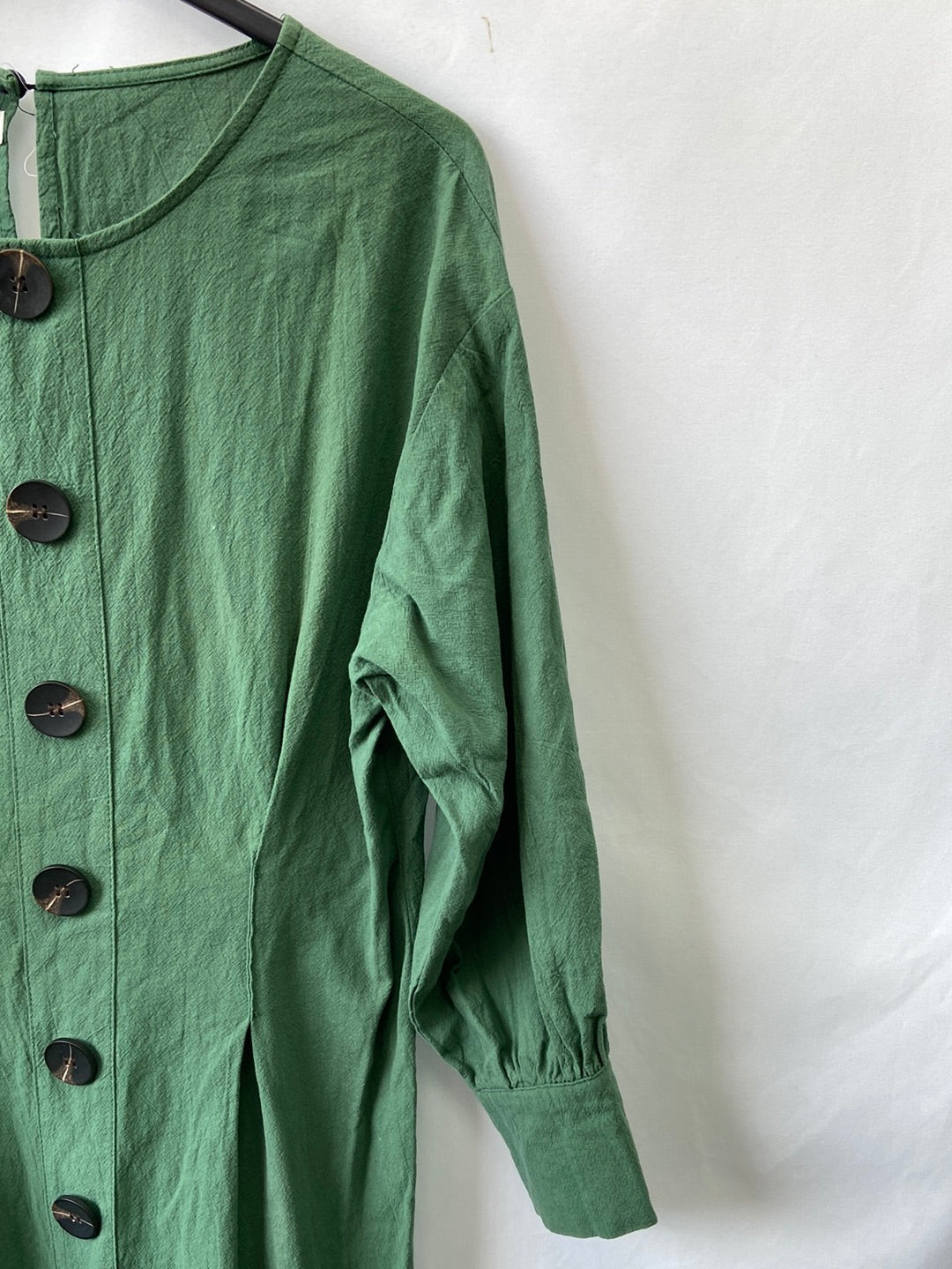 COCO NUT.Vestido verde botones T.S