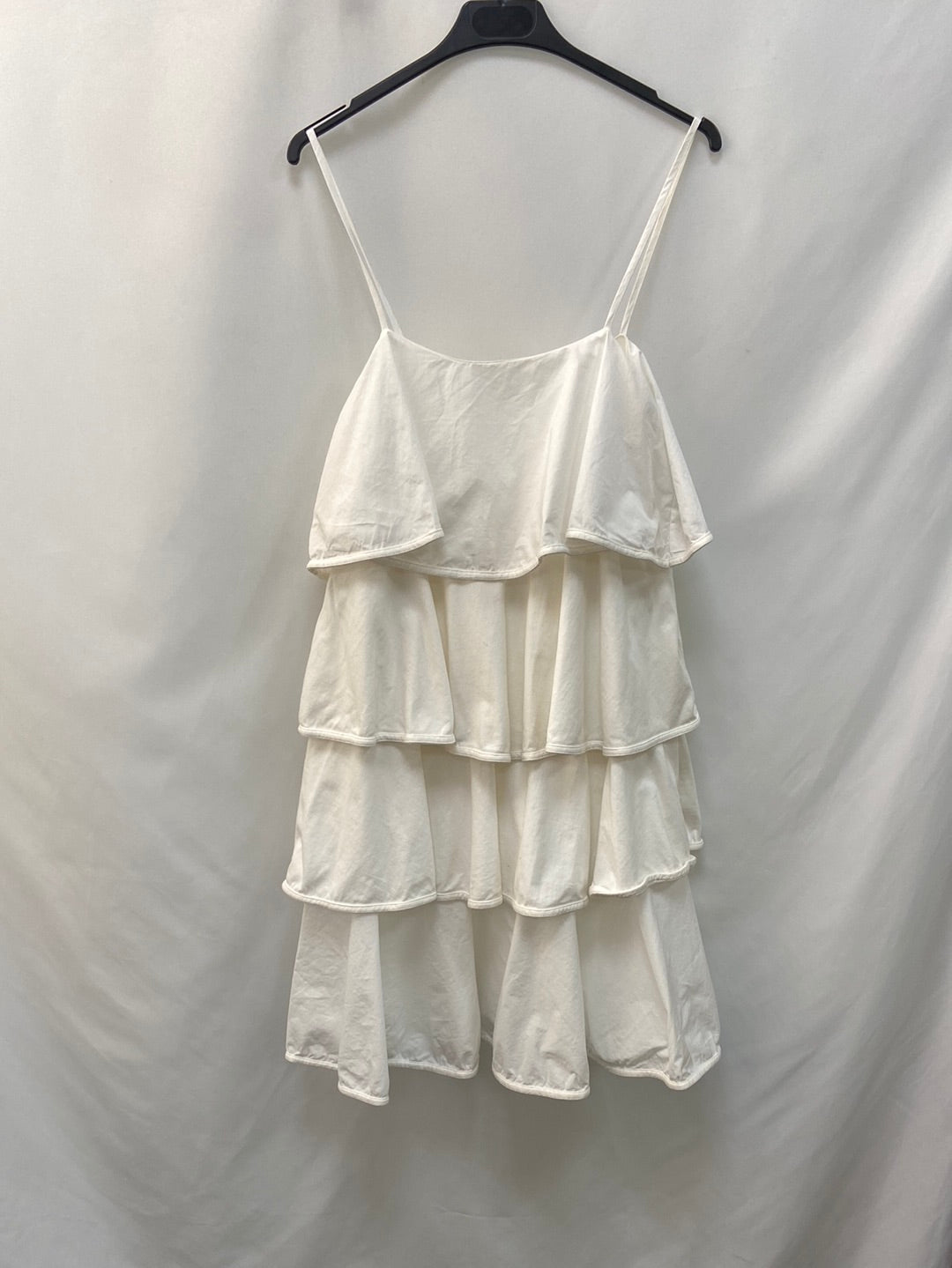 ZARA. Vestido blanco volantes T.L (Tara)