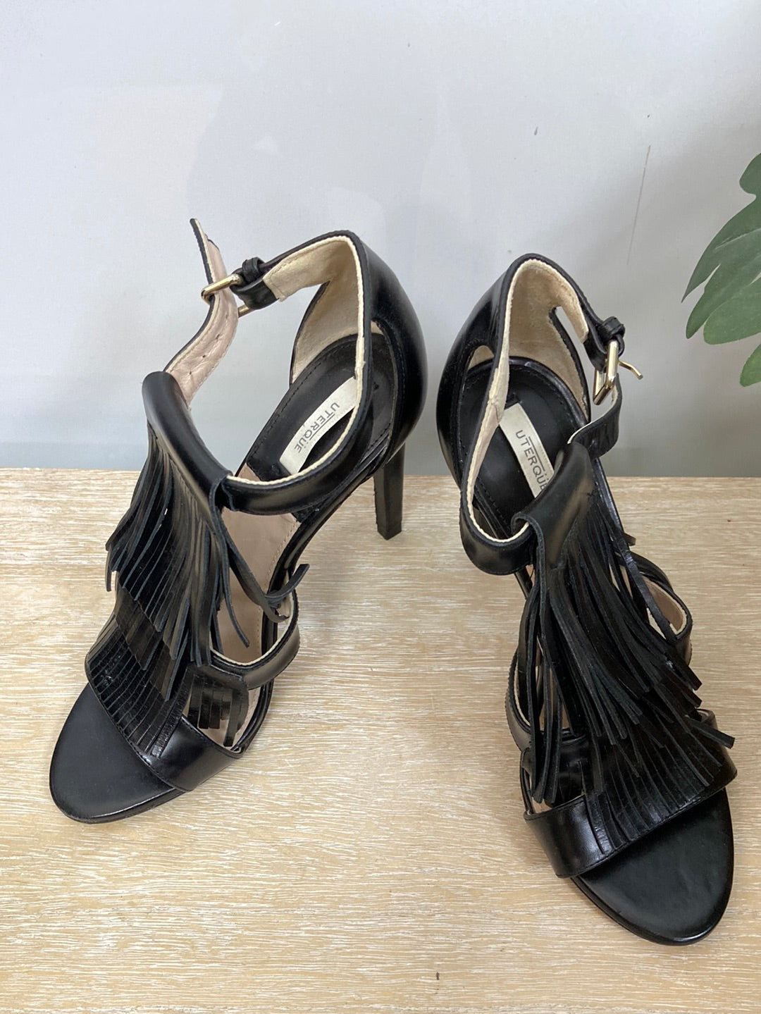 Zapatos de tacón flecos negros – Hibuy market - Main Image