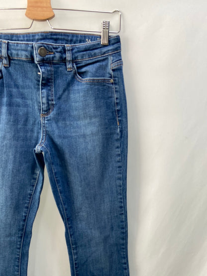 MASSIMO DUTTI.Pantalones vaqueros clásicos T.36