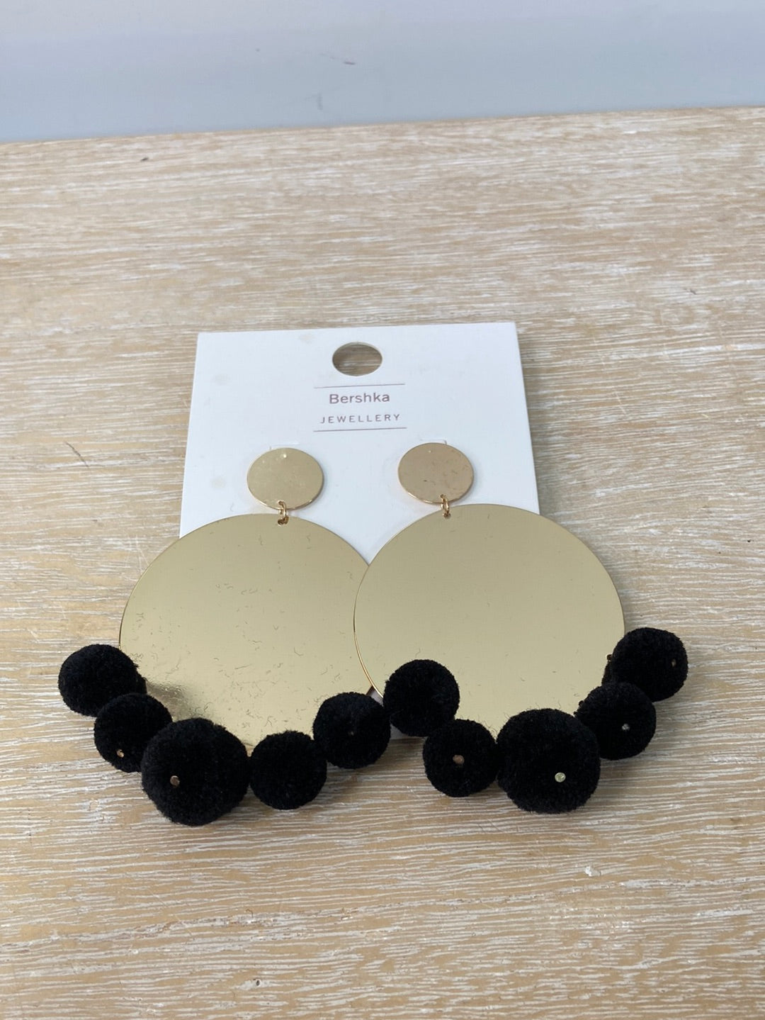 BERSHKA.pendientes circuló borlas