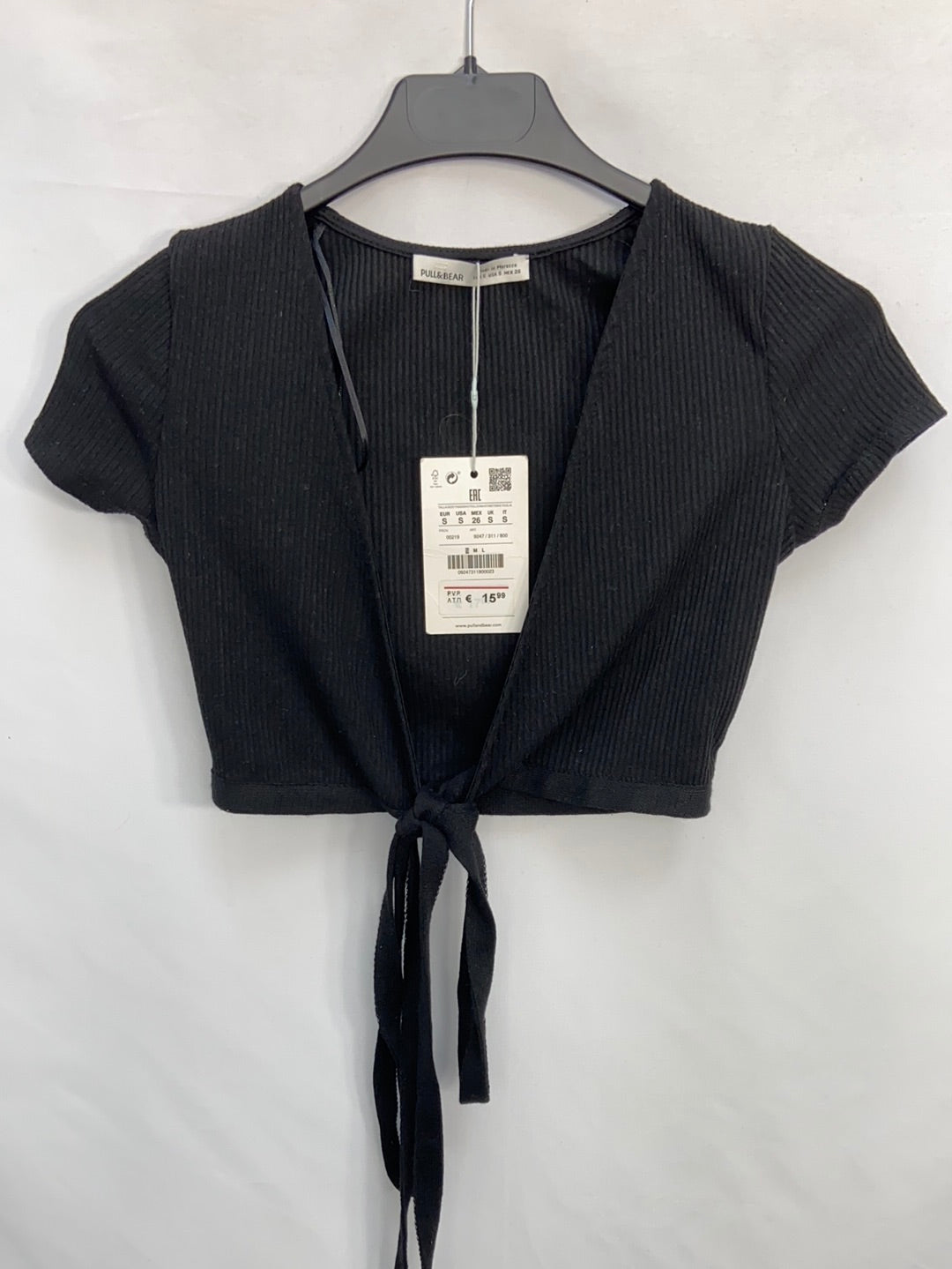 PULL&BEAR.Croptop negro canalé T.s