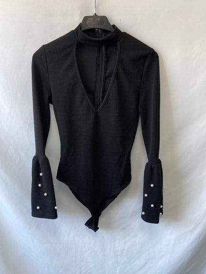 SHEIN. Body negro perlas T.xs