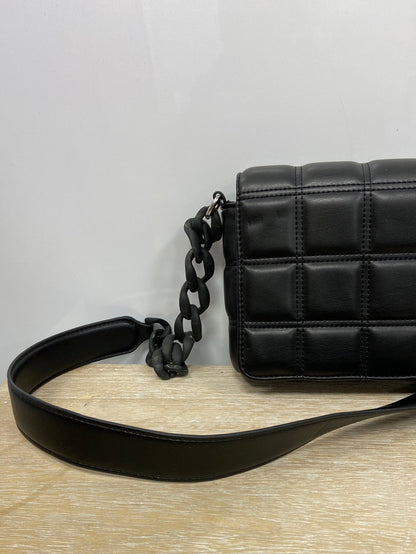 VIOLETA BY MAGO. bolso negro acolchado