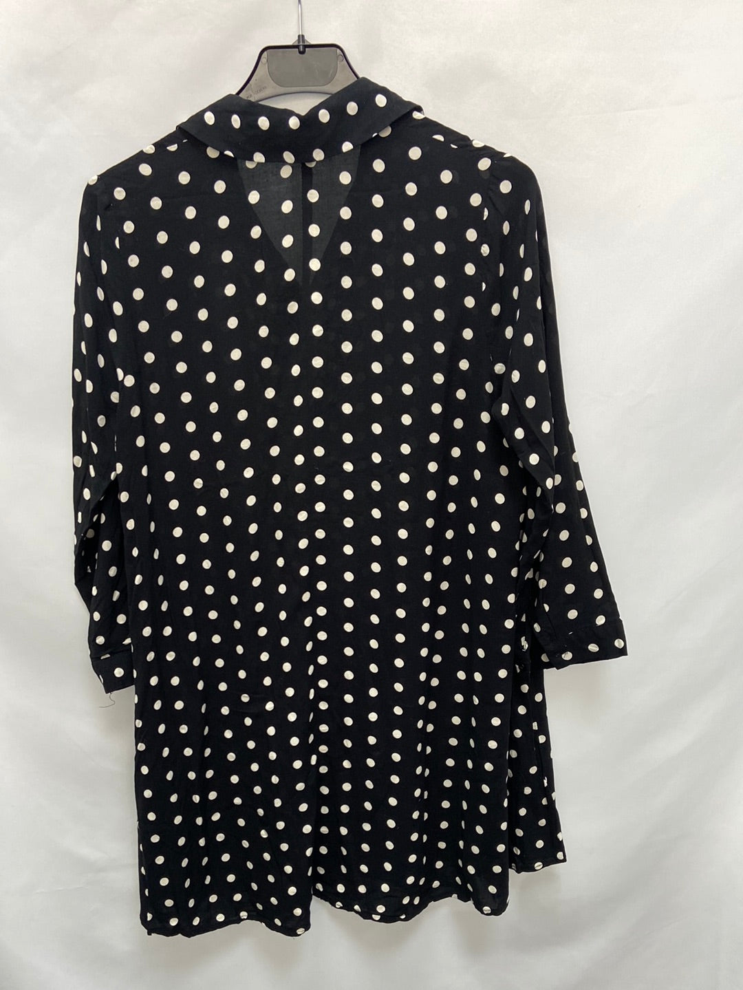 ZARA.Vestido Mini negro lunares T.s