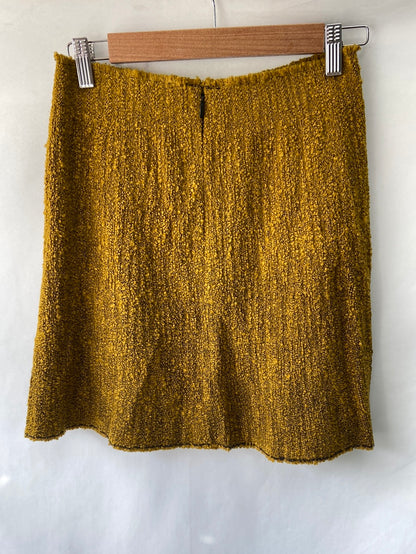 MAROLA. Falda mostaza textura con lanaT. S/M
