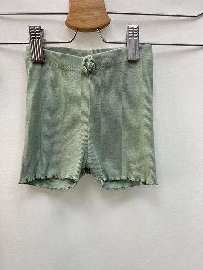 H&amp;M.Total look T.9-12 months