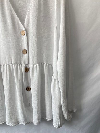 PRIMARK.Blusa blanca botones T.40