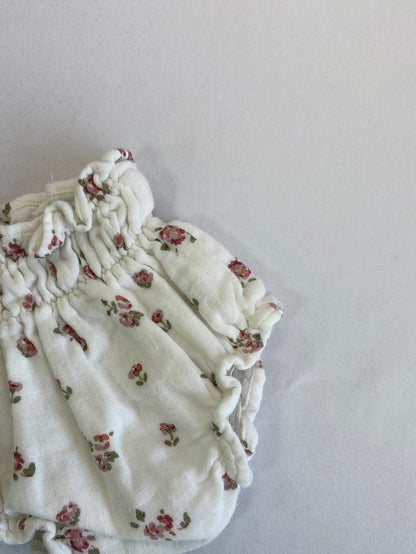 NICOLI. pololo blanca flores rosas T.0-3 meses