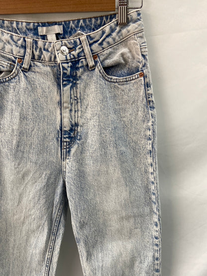 H&amp;M. Light denim pants S.38