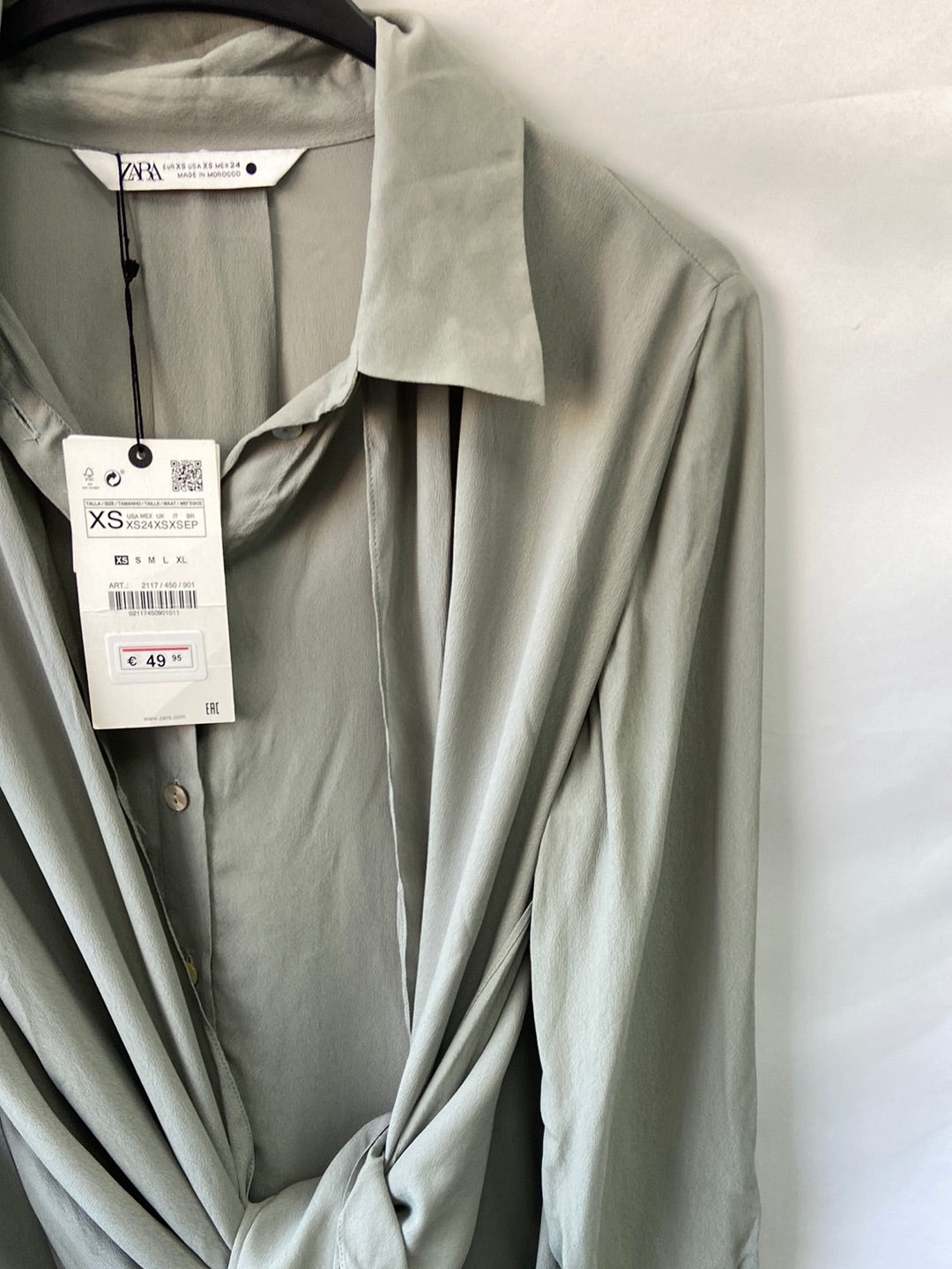 ZARA. Blusa asimétrica lazada T.xs